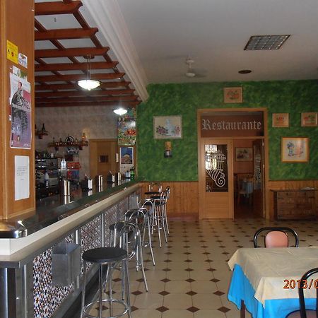 Hostal Restaurante Las Rejas Archidona Exterior photo